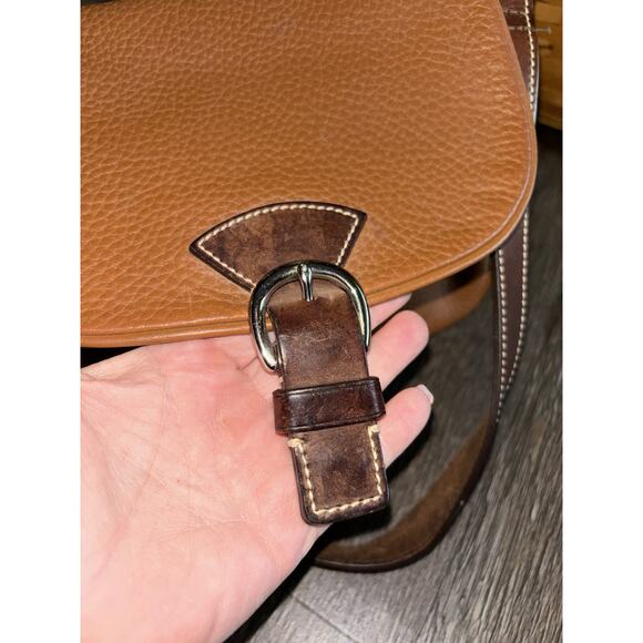 Dooney & Bourke tan saddle slim flap bag All-Weather Leather EXCELLENT COND - Picture 9 of 13